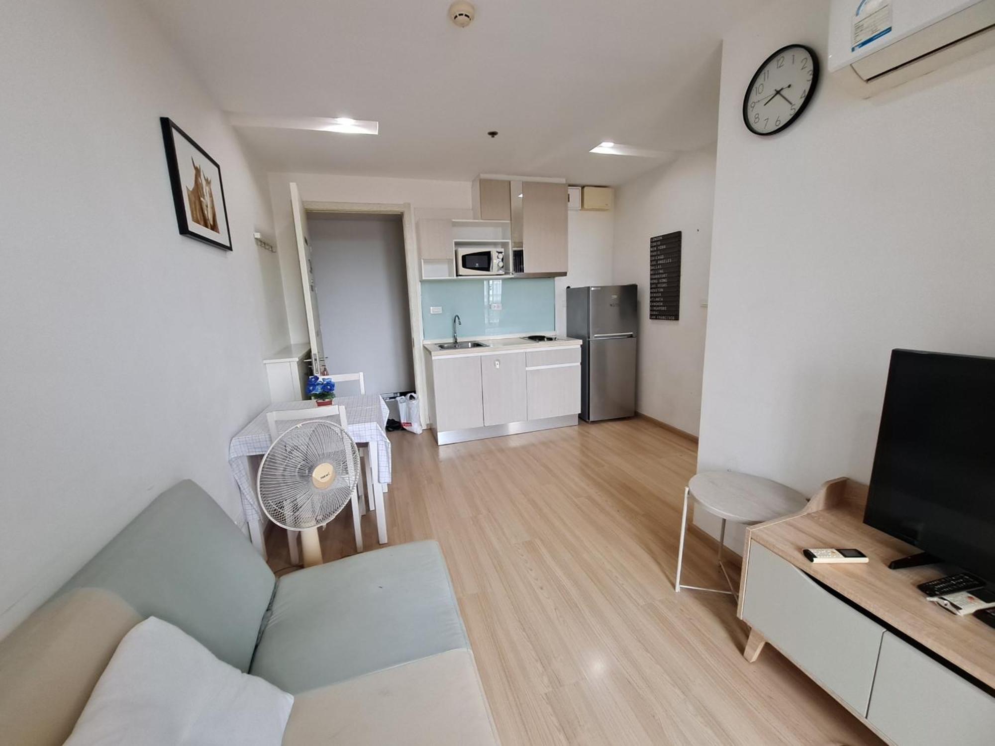 In With Swimming Pool Near Malls And Train Appart hôtel