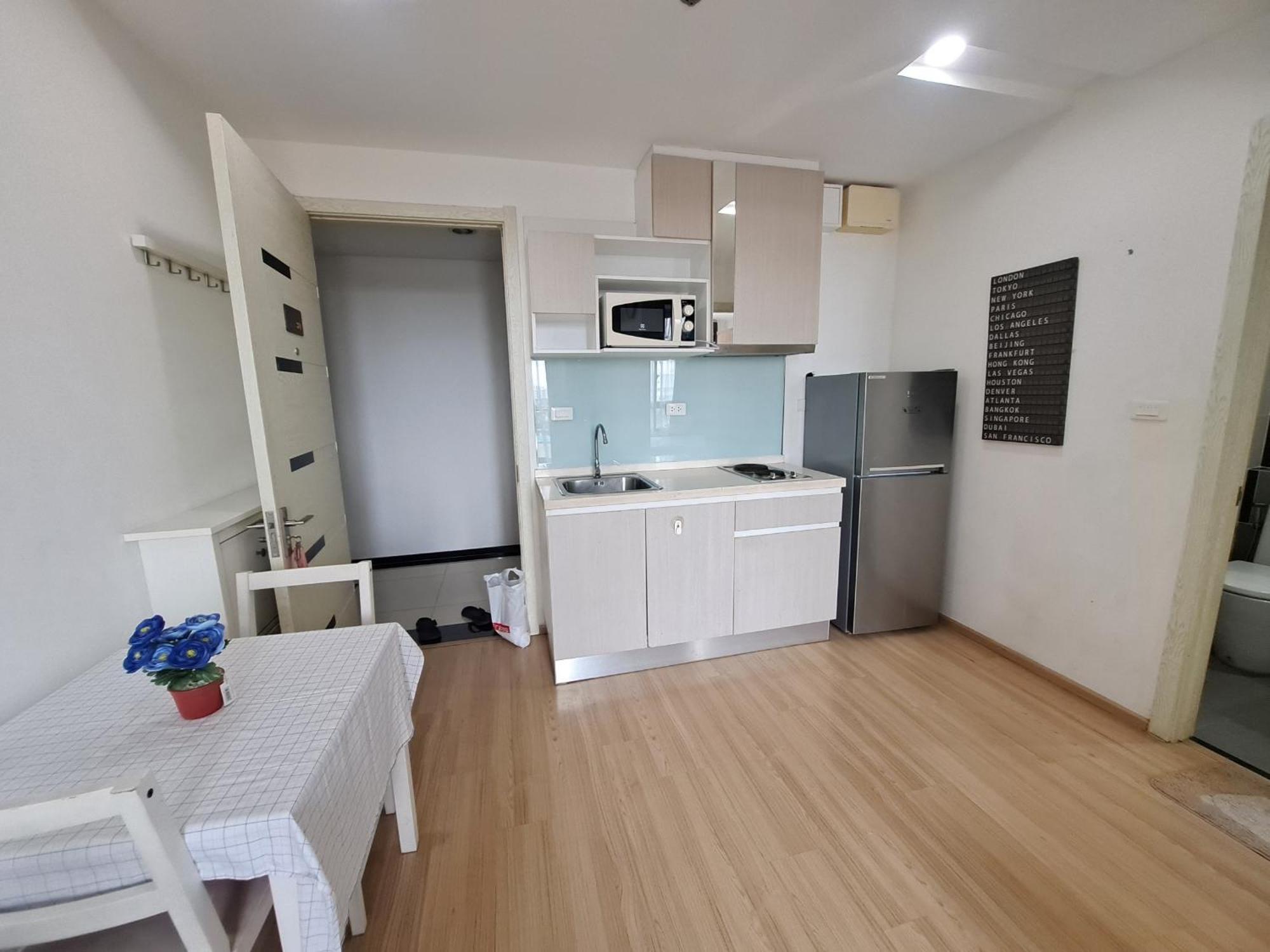 In With Swimming Pool Near Malls And Train Appart hôtel *